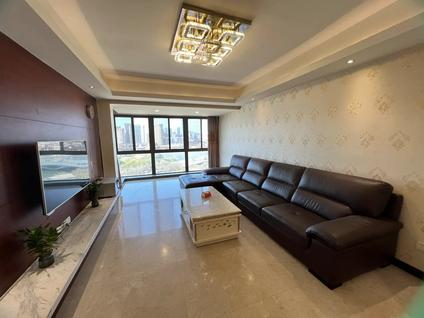 集美集美新城整租 IOI园博湾3室2厅/120平/中楼层