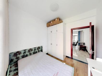 信州商贸城商圈整租 融晖城3室2厅/115平/低楼层