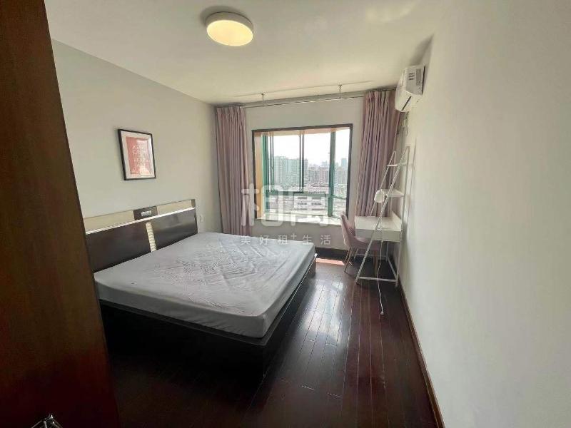 合租·光辉岁月公寓