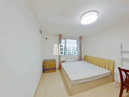 昌平霍营合租 龙锦苑(东三区)3室1厅/16平/中楼层