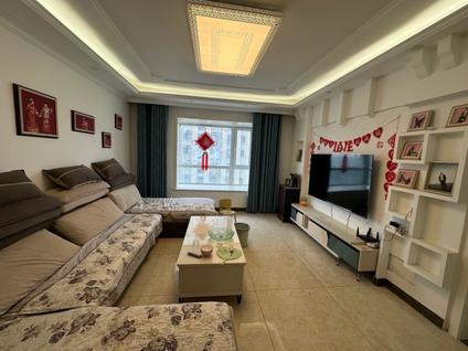 红旗洪门整租 奥园康城3室2厅/134平/中楼层