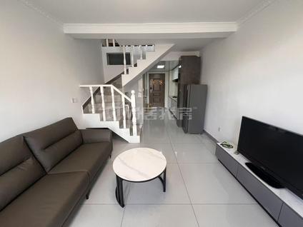 城中香格里拉整租 万科时代都会2室1厅/42平/低楼层