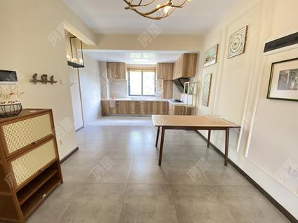 盘龙金殿整租 世博生态城(鸣凤邻里)4室2厅/140平/低楼层