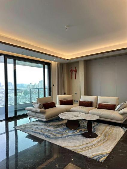 徐汇龙华整租 融创徐汇滨江壹号4室2厅/281平/中楼层