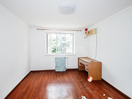 南开向阳路街整租 临平里1室1厅/37平/中楼层