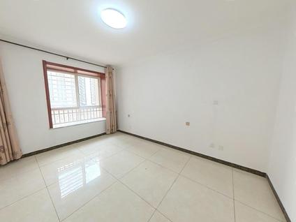 长安沣西新城整租 丰京苑3室2厅/138平/低楼层