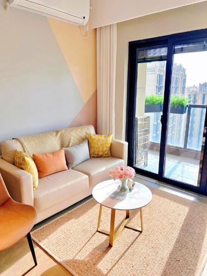 官渡新亚洲体育城整租 新亚洲体育城(五环锋尚)1室1厅/50平/中楼层