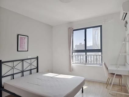 嘉定安亭合租 安亭中央公园4室1厅/15平/中楼层