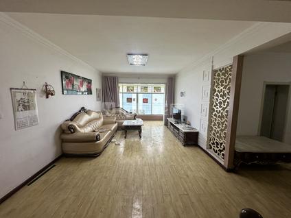 沙市沙市整租 长港路3室2厅/138平/低楼层