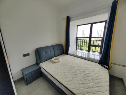 银海银海整租 大都锦城2室2厅/87平/低楼层