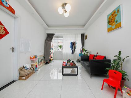 罗湖洪湖整租 洪湖二街40号大院3室2厅/96平/高楼层