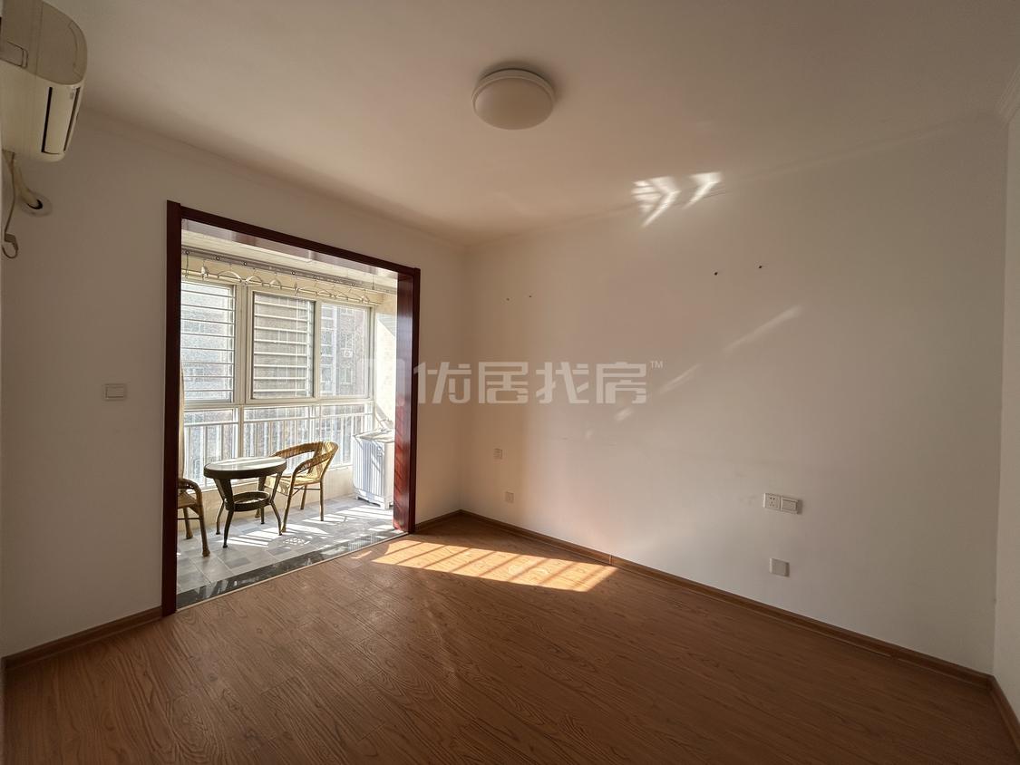 整租·信达现代城小区