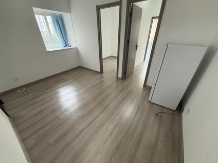 罗湖布心整租 大地花园2室1厅/48平/低楼层