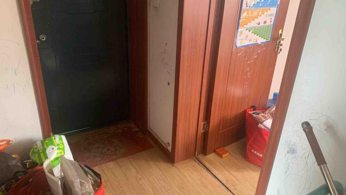 整租·西钢新村家属区
