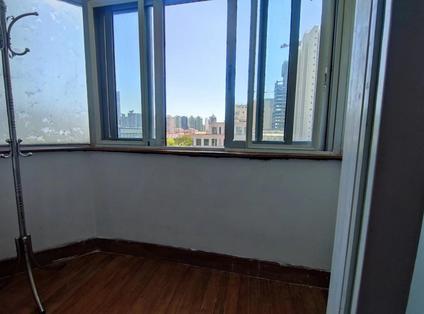 静安江宁路整租 良清公寓1室1厅/55平/中楼层