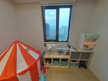 高新木塔寺公园整租 万科翡翠国宾4室2厅/169平/高楼层