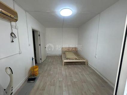 河西小海地整租 双山里1室0厅/25平/高楼层