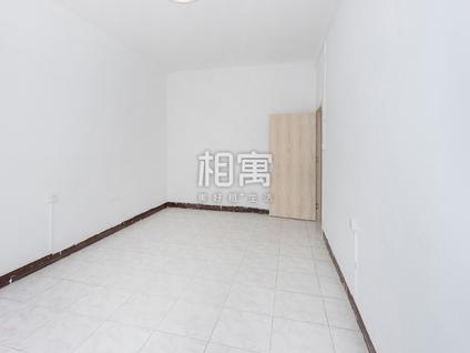 西城白纸坊整租 华北电管局宿舍2室1厅/65平/低楼层