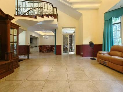 渝北农业园区整租 常青藤6室2厅/335平/低楼层