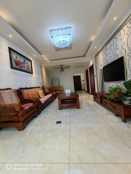 尧都尧都整租 金域王府2室1厅/96平/中楼层