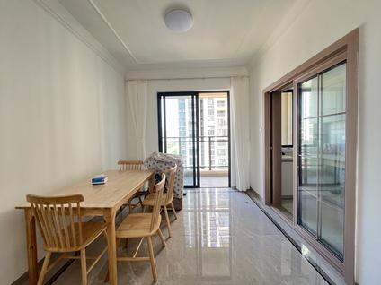 秀英远大整租 星华海岸城(四期)3室2厅/120平/中楼层