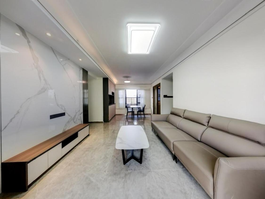 整租·美的华发天珀