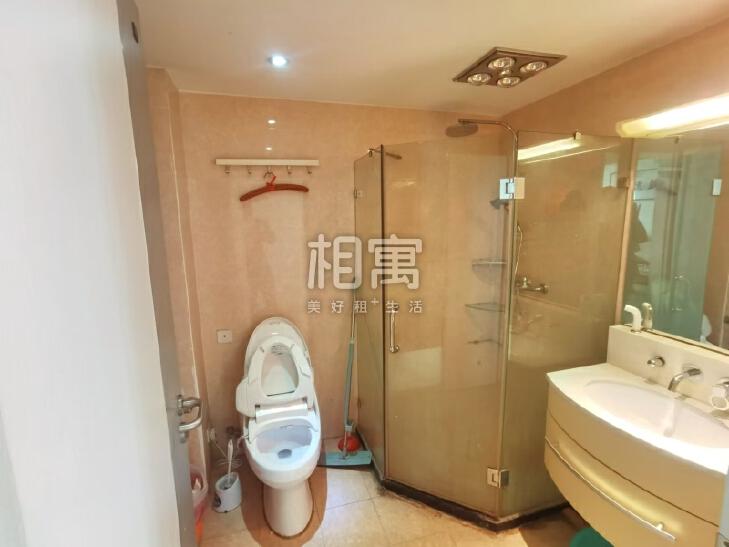 合租·财富东方