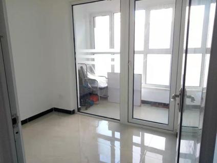 香河安平整租 鸿坤罗纳河谷果岭墅1室2厅/67平/低楼层