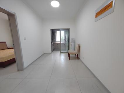 新乡县新乡整租 橡树湾3室2厅/136平/低楼层