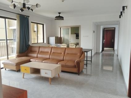 火炬开发区张家边整租 君华新城4室2厅/137平/高楼层