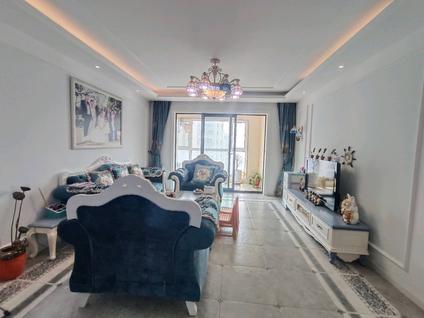 黄岛灵山卫整租 星光岛(杜鹃园)3室2厅/139平/顶层