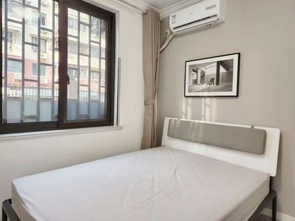 静安永和合租 永和一村3室1厅/9平/低楼层