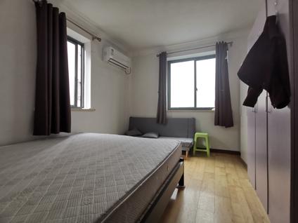 静安江宁路整租 安西小区2室1厅/98平/中楼层