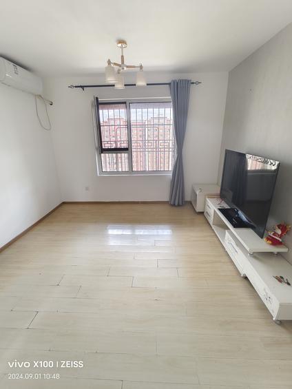 丰台卢沟桥整租 红山郡3室1厅/85平/顶层