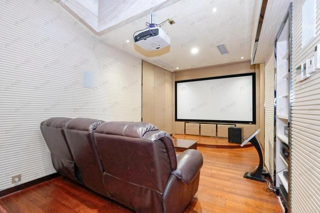 北京南北通透，采光很好，结构好8室3厅 | 355.91㎡ | 南 | 运盛美之国1期低楼层/共1层