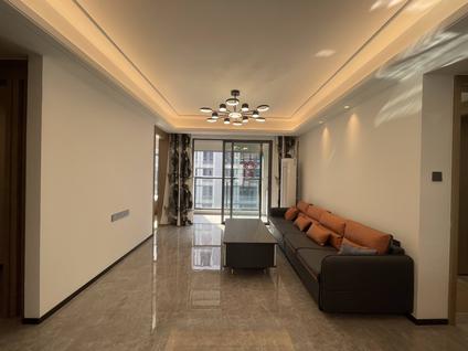 金湾航空新城整租 中海十里观澜3室2厅/89平/中楼层