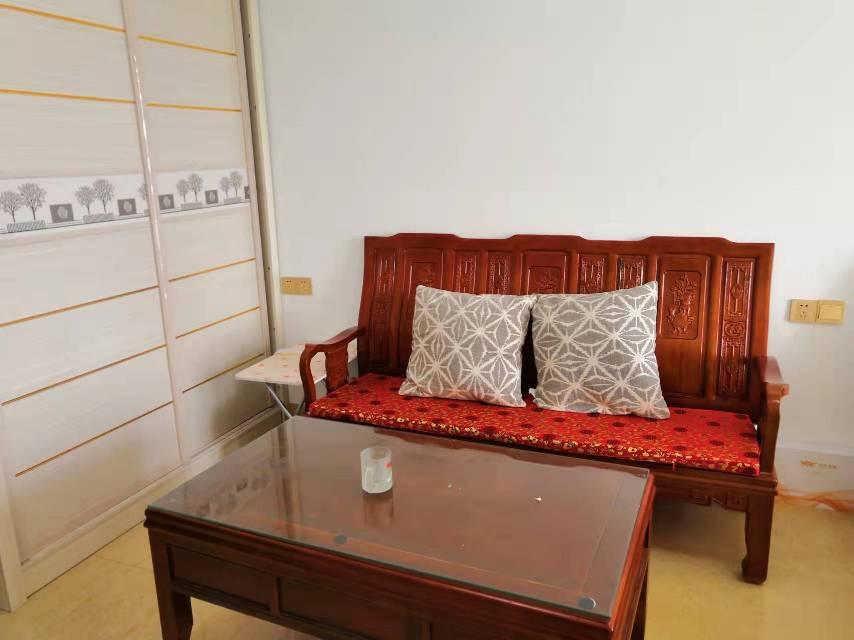 整租·莲花湖畔