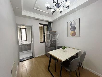 上城九堡客运站整租 德信泊林印象3室2厅/121平/低楼层