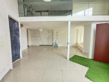 五华翠湖整租 鸿城广场3室2厅/130平/中楼层