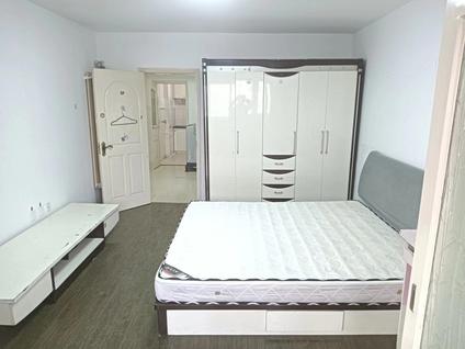 和平劝业场整租 光华巷1室1厅/41平/高楼层