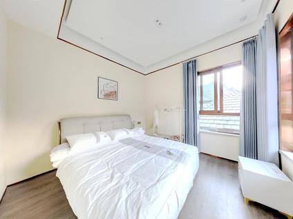 安吉安吉整租 悠隐南山4室2厅/143平/中楼层