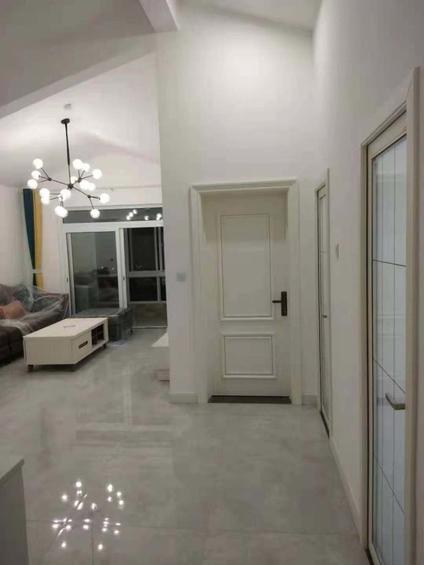 红旗柳青路整租 蓝葆湾2室2厅/89平/高楼层