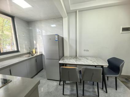 普陀普陀区整租 舟渔宿舍2室2厅/48平/中楼层