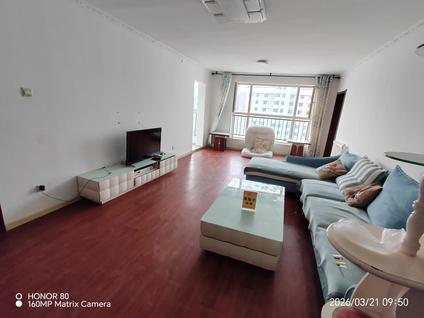 城西海湖新区整租 海宏一号D区3室2厅/147平/高楼层