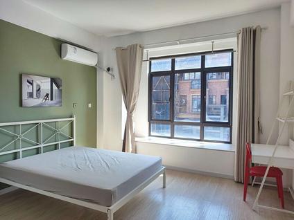 嘉定安亭合租 绿地海域苏河源(一期)4室1厅/141平/高楼层