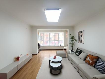 新市小西沟整租 龙海五度2室2厅/87平/低楼层