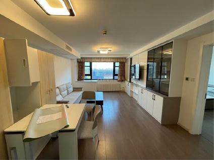 东城前门整租 新世界太华公寓1室1厅/102平/高楼层