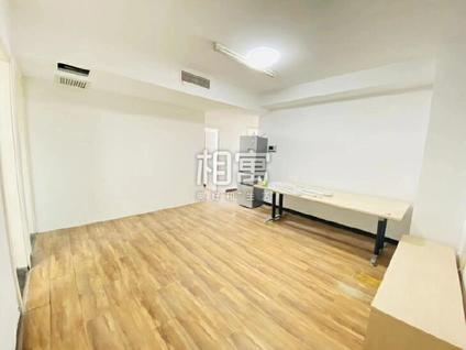 朝阳北苑合租 林奥嘉园3室1厅/25平/低楼层