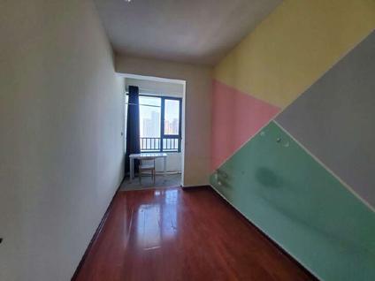 历下解放东路整租 绿地IFC中央公馆B9地块4室2厅/147平/高楼层