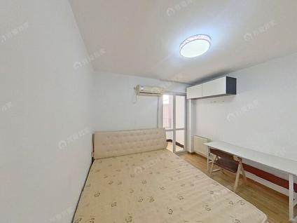 东城朝阳门内整租 西水井胡同2室1厅/75平/中楼层